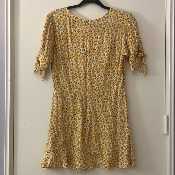 Faithful the Brand Daphne bow-detailed floral-print crepe mini dress size S - Picture 3 of 4